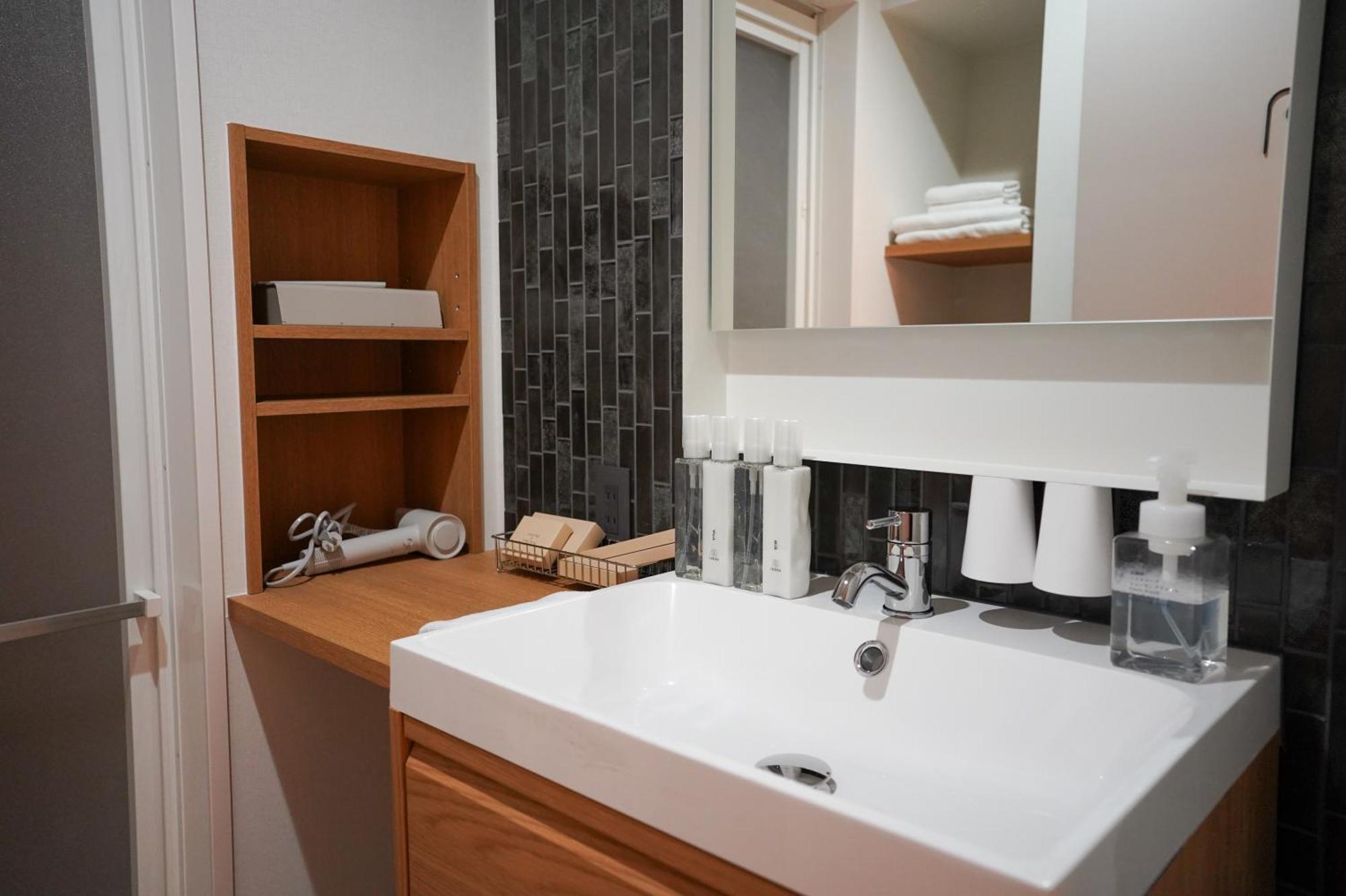 Konyamachi Guest House Kuku Takamatsu Zewnętrze zdjęcie
